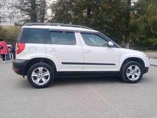 2013 Skoda Yeti I, белый, 890000 рублей, вид 2