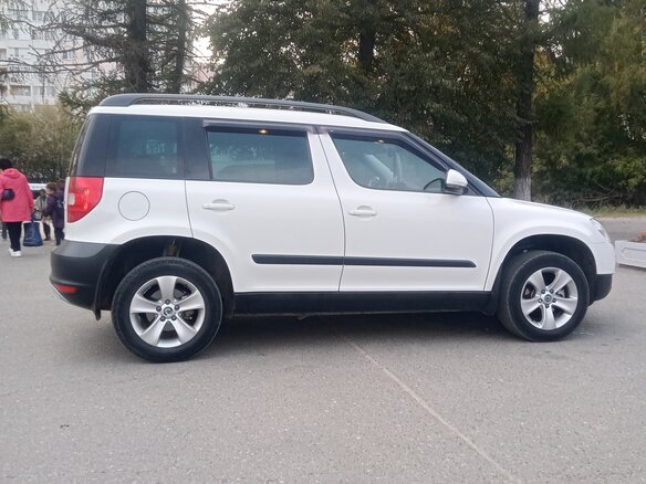 2013 Skoda Yeti I, белый, 890000 рублей - вид 1