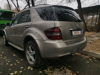 2007 Mercedes-Benz M-Класс 320 II (W164), серебристый, 1600000 рублей, вид 3