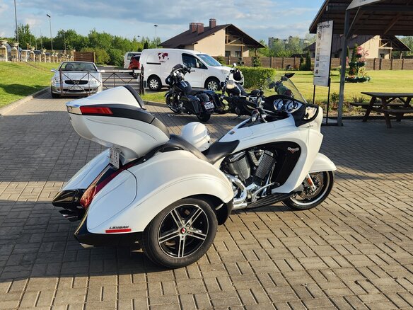 2013 Victory Vision Tour, белый, 5500000 рублей - вид 11