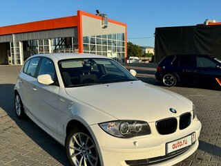 2010 BMW 1 серии 116i I (E81/E82/E87/E88) Рестайлинг, белый, 1150000 рублей, вид 1