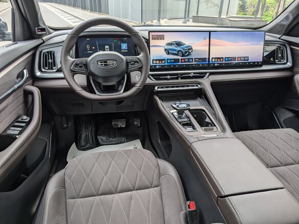 2026 Geely Monjaro (Xingyue L) I Рестайлинг 2 (China Market), белый, 3990000 рублей - вид 7