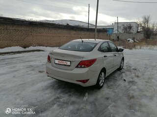 2015 Hyundai Solaris I Рестайлинг, бежевый, 1000000 рублей, вид 5