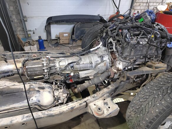 2010 Land Rover Discovery IV, чёрный, 2750000 рублей - вид 34