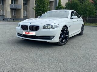 2013 BMW 5 серии 520i VI (F10/F11/F07), белый, 1730000 рублей, вид 1