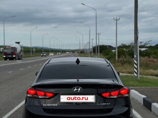 2017 Hyundai Elantra VI (AD), чёрный, 1164000 рублей, вид 4
