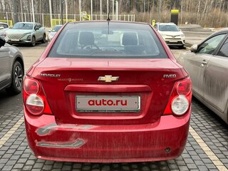 2012 Chevrolet Aveo II, красный, 750000 рублей, вид 4