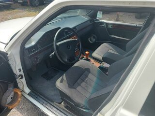 1987 Mercedes-Benz W124 200, белый, 650000 рублей, вид 5