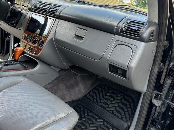 1998 Mercedes-Benz M-Класс 430 I (W163), чёрный, 1300000 рублей - вид 14