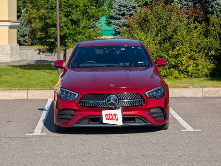 2022 Mercedes-Benz E-Класс 200 V (W213, S213, C238) Рестайлинг, красный, 3750000 рублей, вид 2