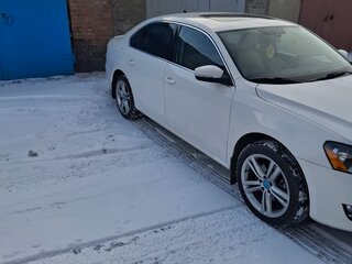 2013 Volkswagen Passat (North America and China) I, белый, 1350000 рублей, вид 2