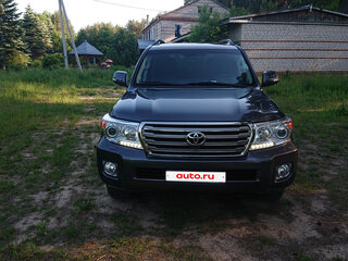 2013 Toyota Land Cruiser 200 Series Рестайлинг 1, серый, 4700000 рублей, вид 1