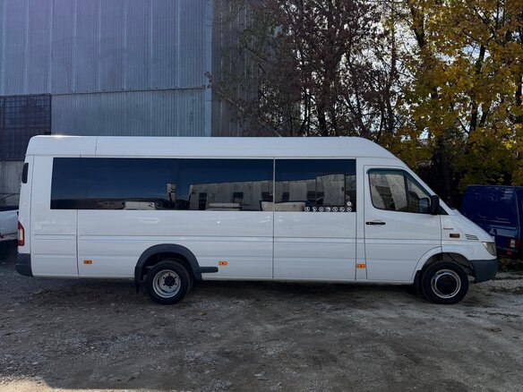2003 Mercedes-Benz Sprinter, белый, 1800000 рублей - вид 2