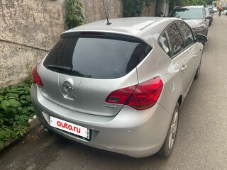 2011 Opel Astra J, серебристый, 705000 рублей, вид 2