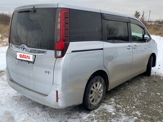 2014 Toyota Noah III (R80), серый, 2000000 рублей, вид 4