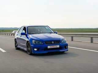 2003 Toyota Altezza, синий, 800000 рублей, вид 2