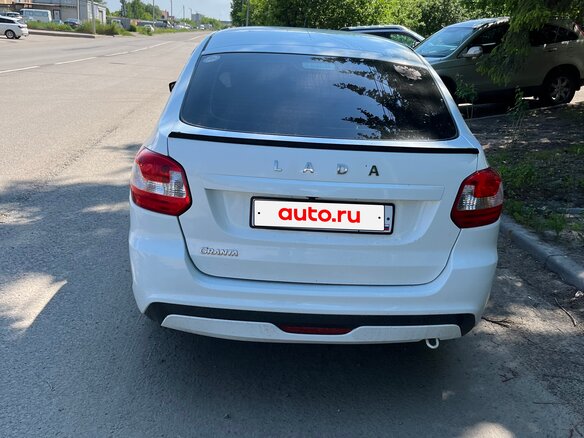 2015 Lada (ВАЗ) Granta I, белый, 420000 рублей - вид 4