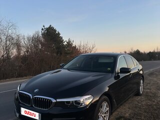2018 BMW 5 серии 525d VII (G30/G31/G38), чёрный, 2400000 рублей, вид 3
