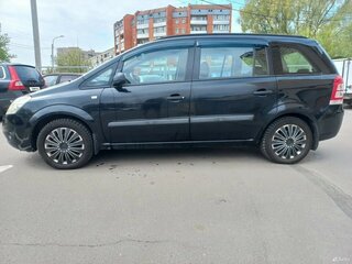 2008 Opel Zafira B Рестайлинг, чёрный, 700000 рублей, вид 1