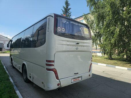 2011 Higer KLQ 6885, белый, 4000000 рублей, вид 3