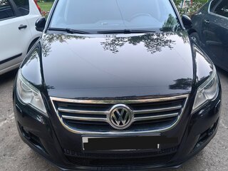 2011 Volkswagen Tiguan I, чёрный, 1330000 рублей, вид 1