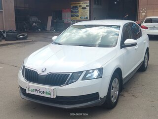 2020 Skoda Octavia III (A7) Рестайлинг, белый, 1750000 рублей, вид 2