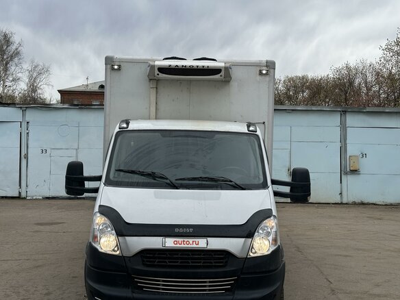 2013 Iveco Daily, белый, 2350000 рублей - вид 2