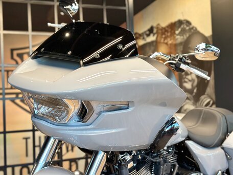 2024 Harley-Davidson Road Glide Special, серый, 4200000 рублей, вид 4
