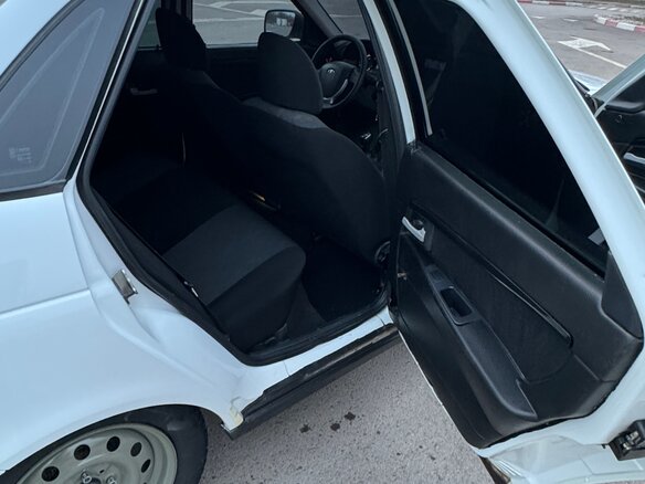 2015 Lada (ВАЗ) Priora I Рестайлинг, белый, 775000 рублей - вид 12