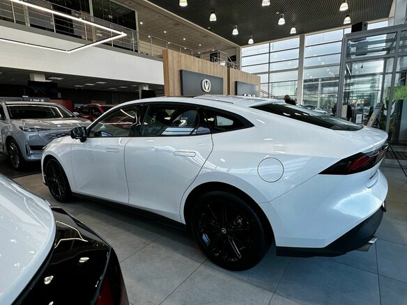 2024 Changan UNI-V I, белый, 3329900 рублей - вид 5