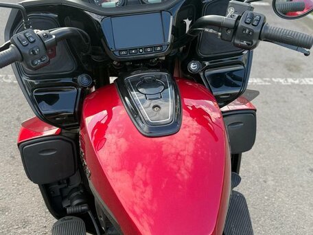 2022 Indian Challenger, красный, 1772995 рублей, вид 5
