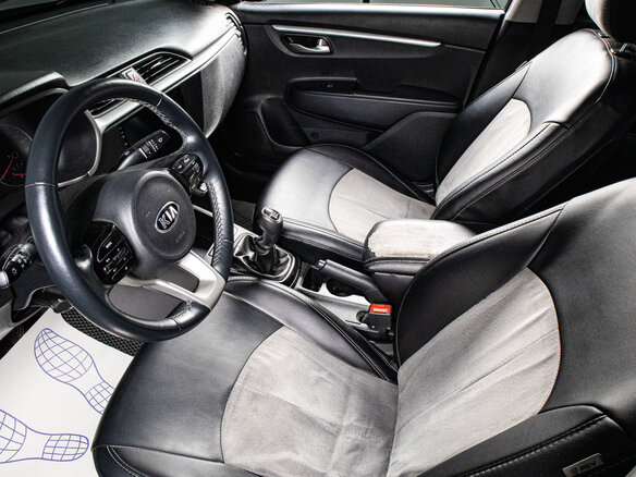 2020 Kia Rio IV Рестайлинг, чёрный - вид 7