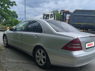 2002 Mercedes-Benz C-Класс 200 II (W203), серебристый, 550000 рублей, вид 4