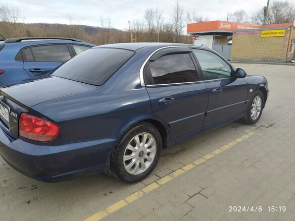 2006 Hyundai Sonata ТагАЗ IV (EF) Рестайлинг, синий, 250000 рублей - вид 4