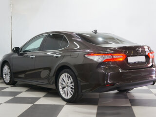 2018 Toyota Camry VIII (XV70), коричневый, 2950000 рублей, вид 5
