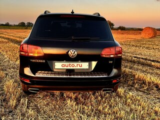 2011 Volkswagen Touareg II, чёрный, 1850000 рублей, вид 4