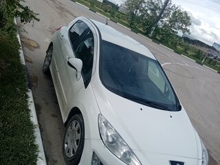 2011 Peugeot 308 I Рестайлинг, белый, 509000 рублей, вид 3