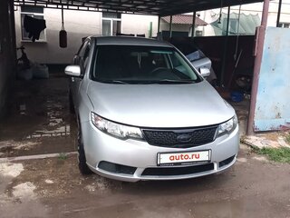 2012 Kia Cerato 6-speed II, серебристый, 700000 рублей, вид 1