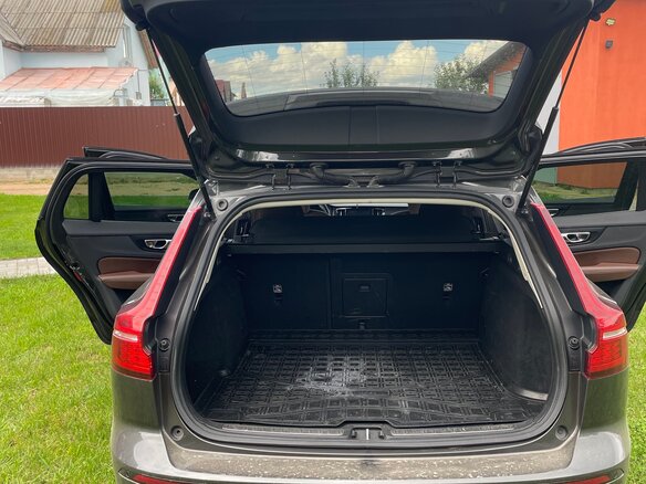 2019 Volvo V60 II, серый, 2220000 рублей - вид 30