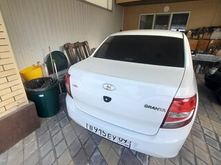 2018 Lada (ВАЗ) Granta I Рестайлинг, белый, 490000 рублей, вид 4
