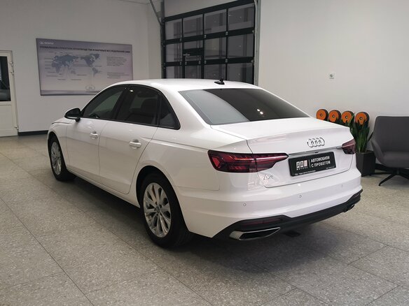 2020 Audi A4 35 TFSI V (B9) Рестайлинг, белый, 2650000 рублей - вид 5
