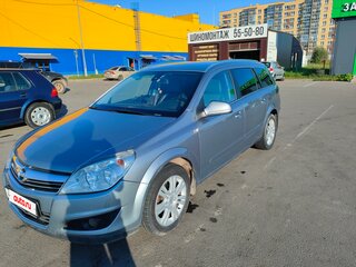 2011 Opel Astra H Рестайлинг, серебристый, 699000 рублей, вид 3