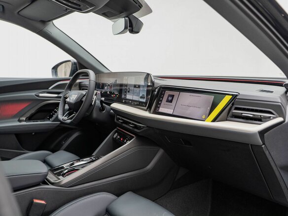 2025 Audi Q5 L III (GU), чёрный, 6590000 рублей - вид 22