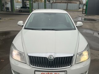 2012 Skoda Octavia II (A5) Рестайлинг, белый, 1050000 рублей, вид 4