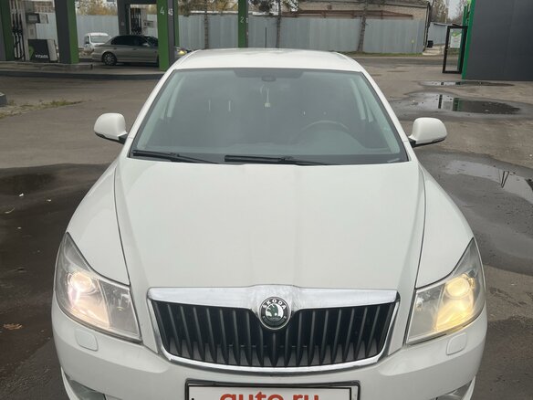 2012 Skoda Octavia II (A5) Рестайлинг, белый, 1050000 рублей - вид 3