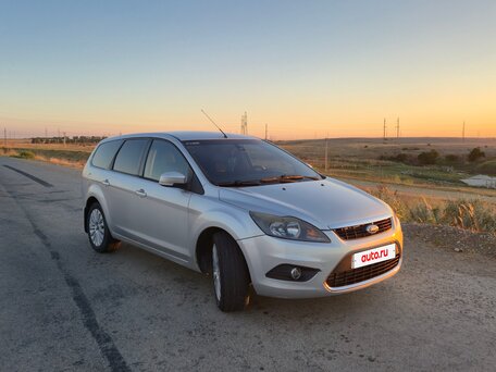 2008 Ford Focus II Рестайлинг, серебристый, 450000 рублей, вид 3