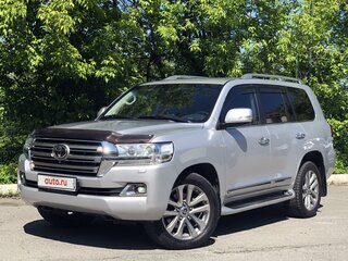 2015 Toyota Land Cruiser 200 Series Рестайлинг 2, серебристый, 6150000 рублей, вид 1