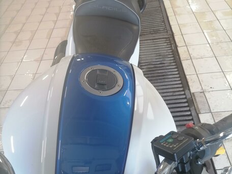 2009 Suzuki SFV 650 Gladius, синий, 400000 рублей, вид 4