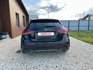 2019 Mercedes-Benz A-Класс 200 IV (W177), чёрный, 2390000 рублей, вид 4