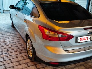 2011 Ford Focus III, серебристый, 900000 рублей, вид 5